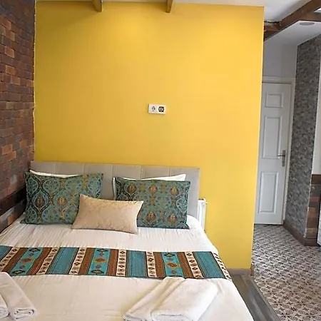 Hotel The *